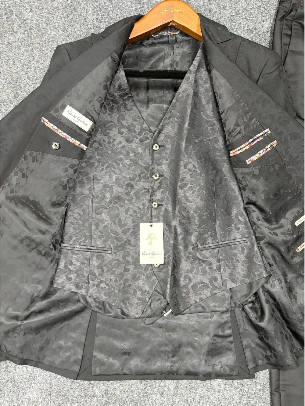 Robert Graham Charleston Black Suit with Vest Size L